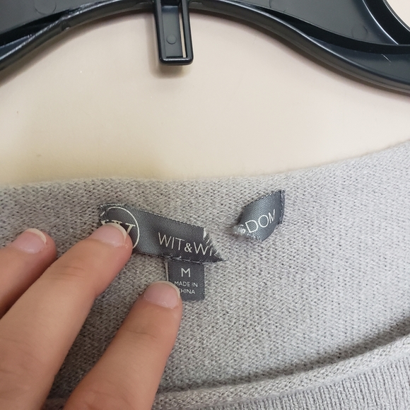 Wit and wisdom knit star sweater M grey - Picture 3 of 5